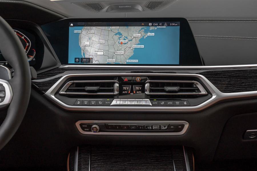 Детали интерьера BMW X7 M50i (G07) 2019 года  (NA) (фото 35 из 40)